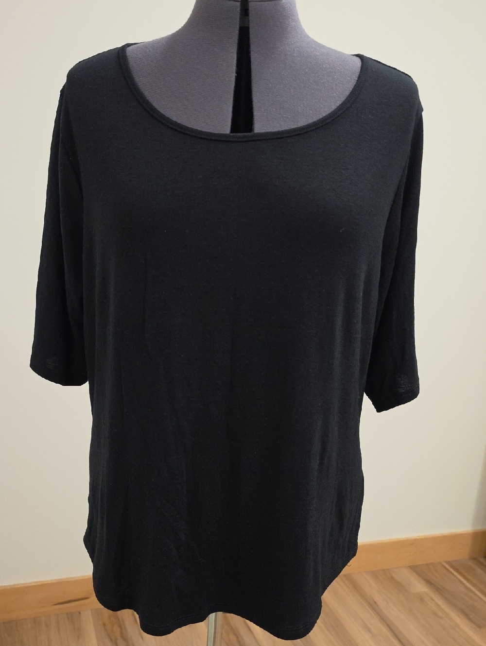 Apt. 9 Black Scoop Neck Short Sleeve Tee - Relaxed Fit